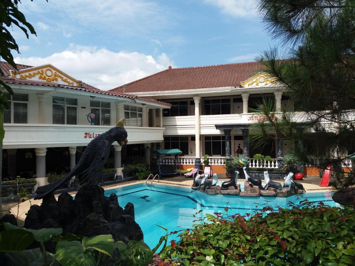 Delaga Biru Convention Hotel Bogor Exterior foto